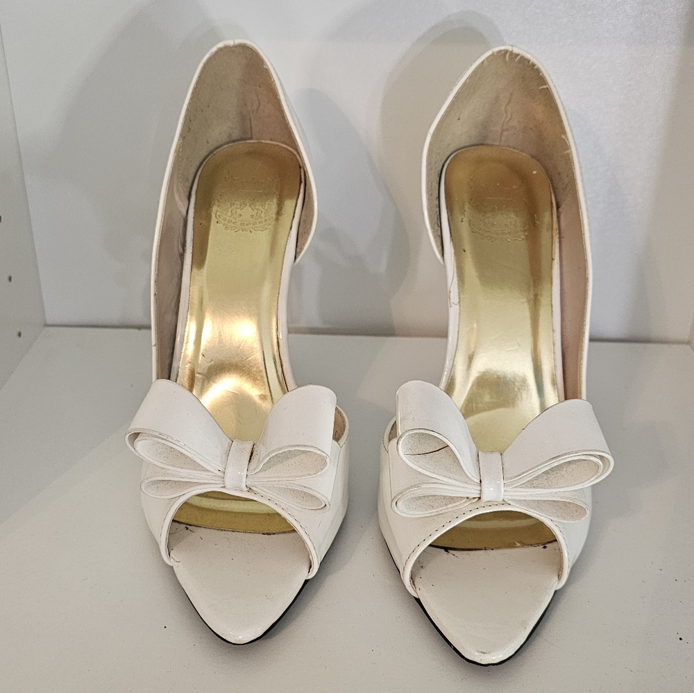 Cape Robbin White D'Orsay Bow Heel 7.5